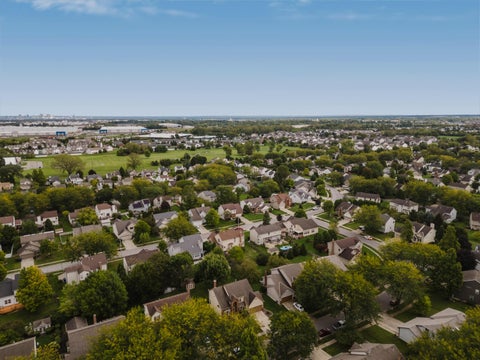 Tiny photo for 976 Karlslyle Drive, Columbus, OH 43228 (MLS # 226036009)