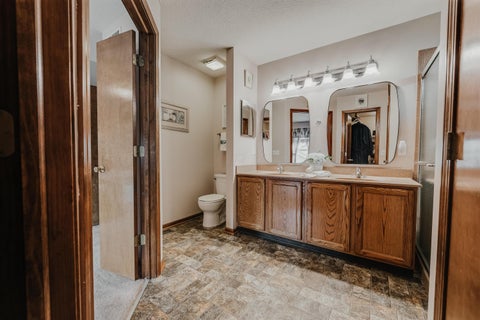 Tiny photo for 976 Karlslyle Drive, Columbus, OH 43228 (MLS # 226036009)