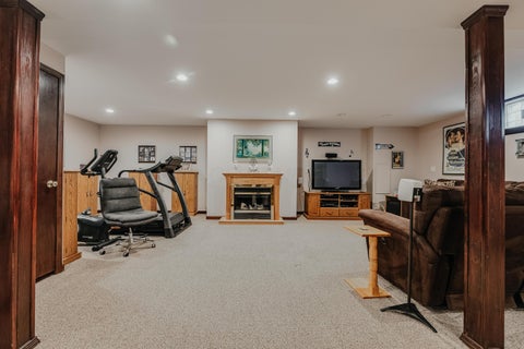 Tiny photo for 976 Karlslyle Drive, Columbus, OH 43228 (MLS # 226036009)