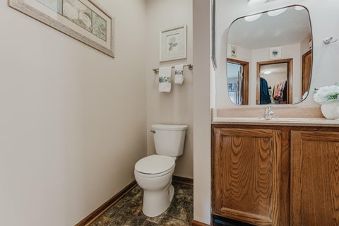 Tiny photo for 976 Karlslyle Drive, Columbus, OH 43228 (MLS # 226036009)