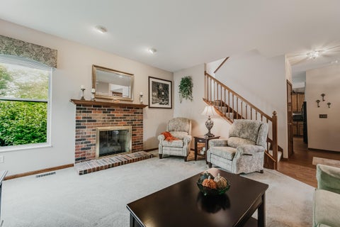 Tiny photo for 976 Karlslyle Drive, Columbus, OH 43228 (MLS # 226036009)