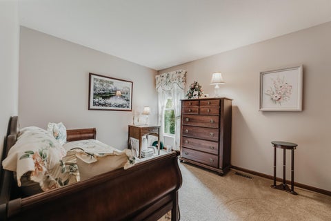 Tiny photo for 976 Karlslyle Drive, Columbus, OH 43228 (MLS # 226036009)