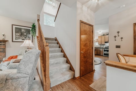Tiny photo for 976 Karlslyle Drive, Columbus, OH 43228 (MLS # 226036009)