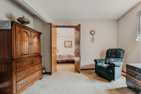 Tiny photo for 976 Karlslyle Drive, Columbus, OH 43228 (MLS # 226036009)