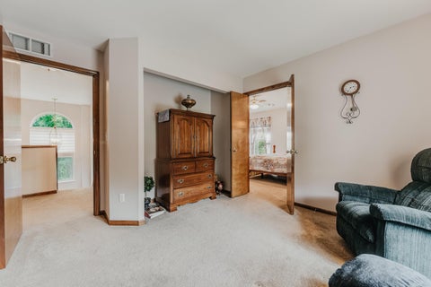 Tiny photo for 976 Karlslyle Drive, Columbus, OH 43228 (MLS # 226036009)