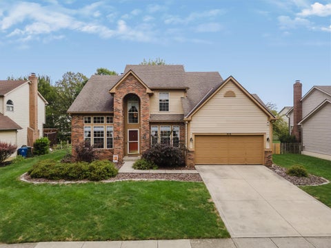 Tiny photo for 976 Karlslyle Drive, Columbus, OH 43228 (MLS # 226036009)