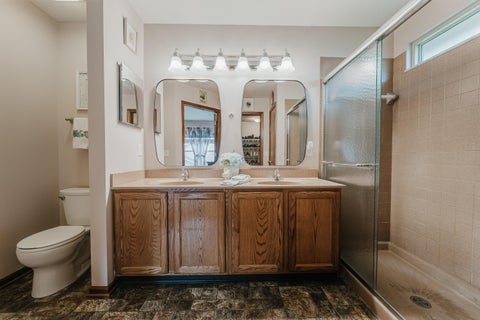 Tiny photo for 976 Karlslyle Drive, Columbus, OH 43228 (MLS # 226036009)