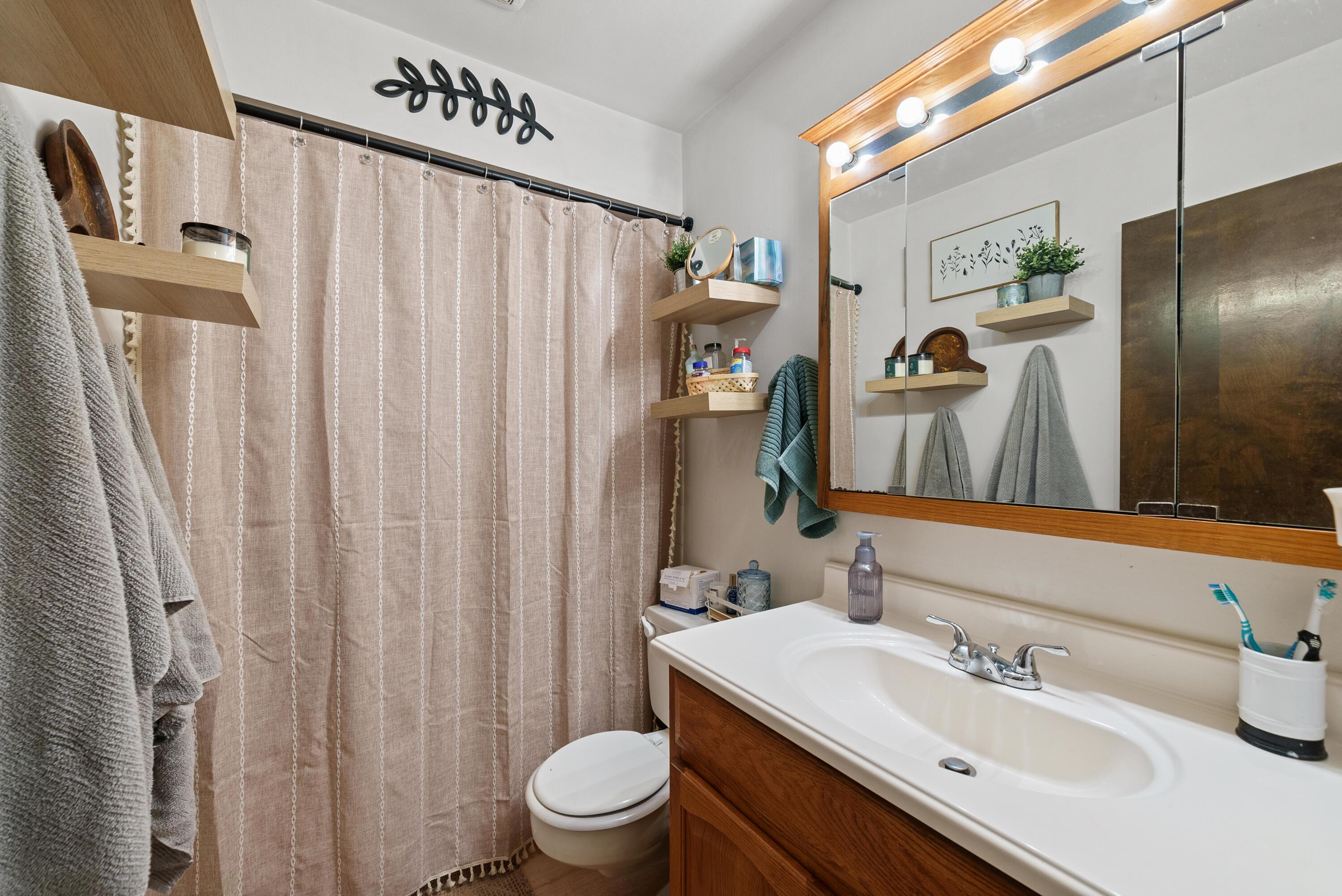 2424 Ravenel Drive, Columbus, Ohio image 18