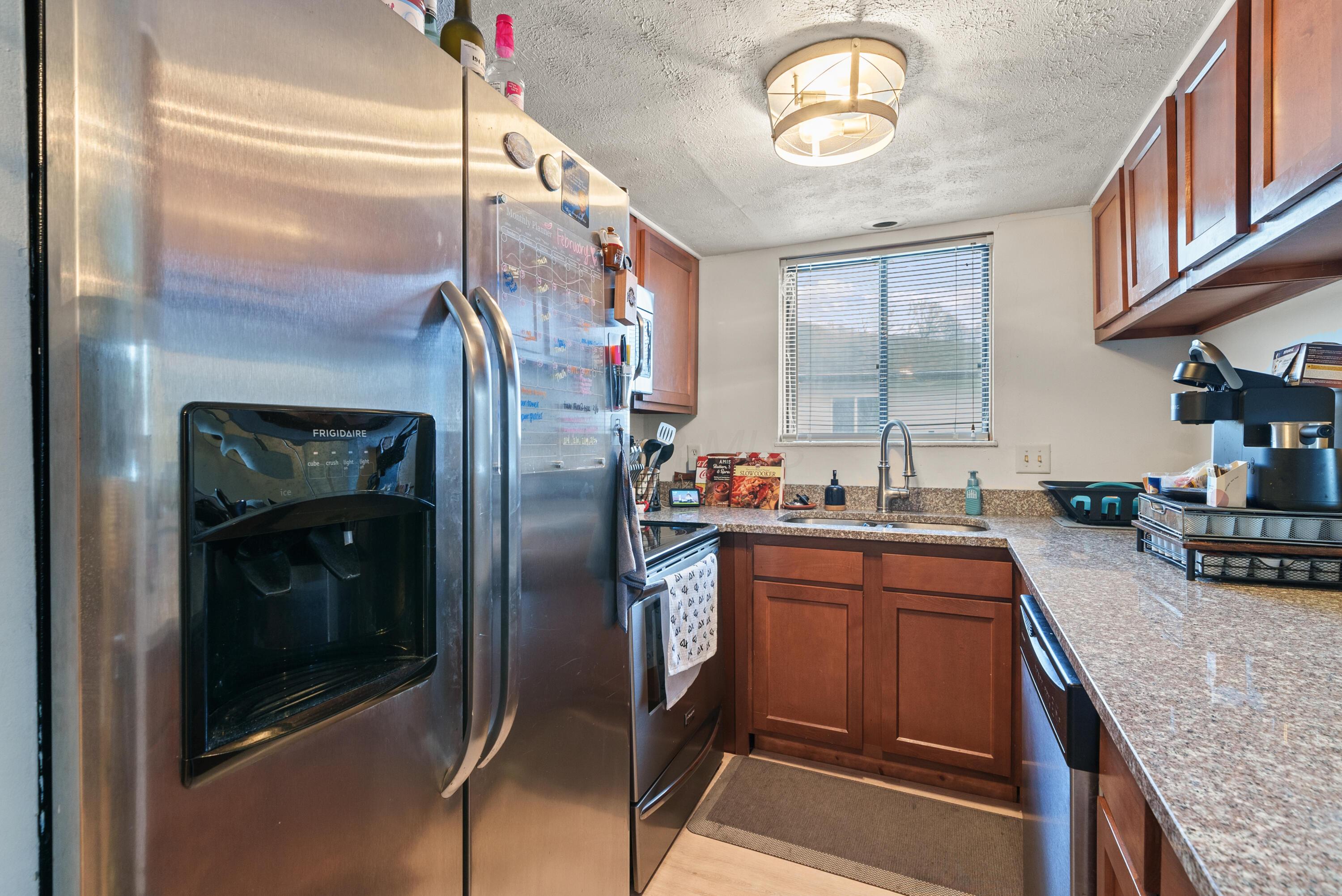 2424 Ravenel Drive, Columbus, Ohio image 11