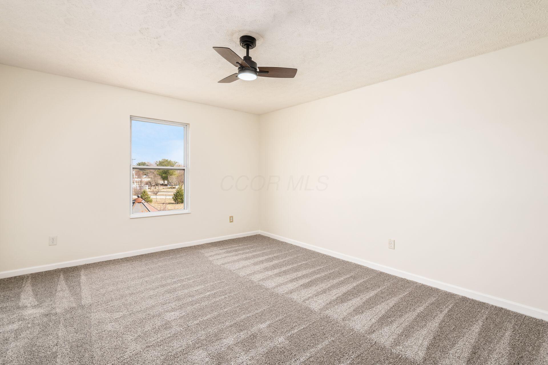 3242 Herr Drive, Groveport, Ohio image 31