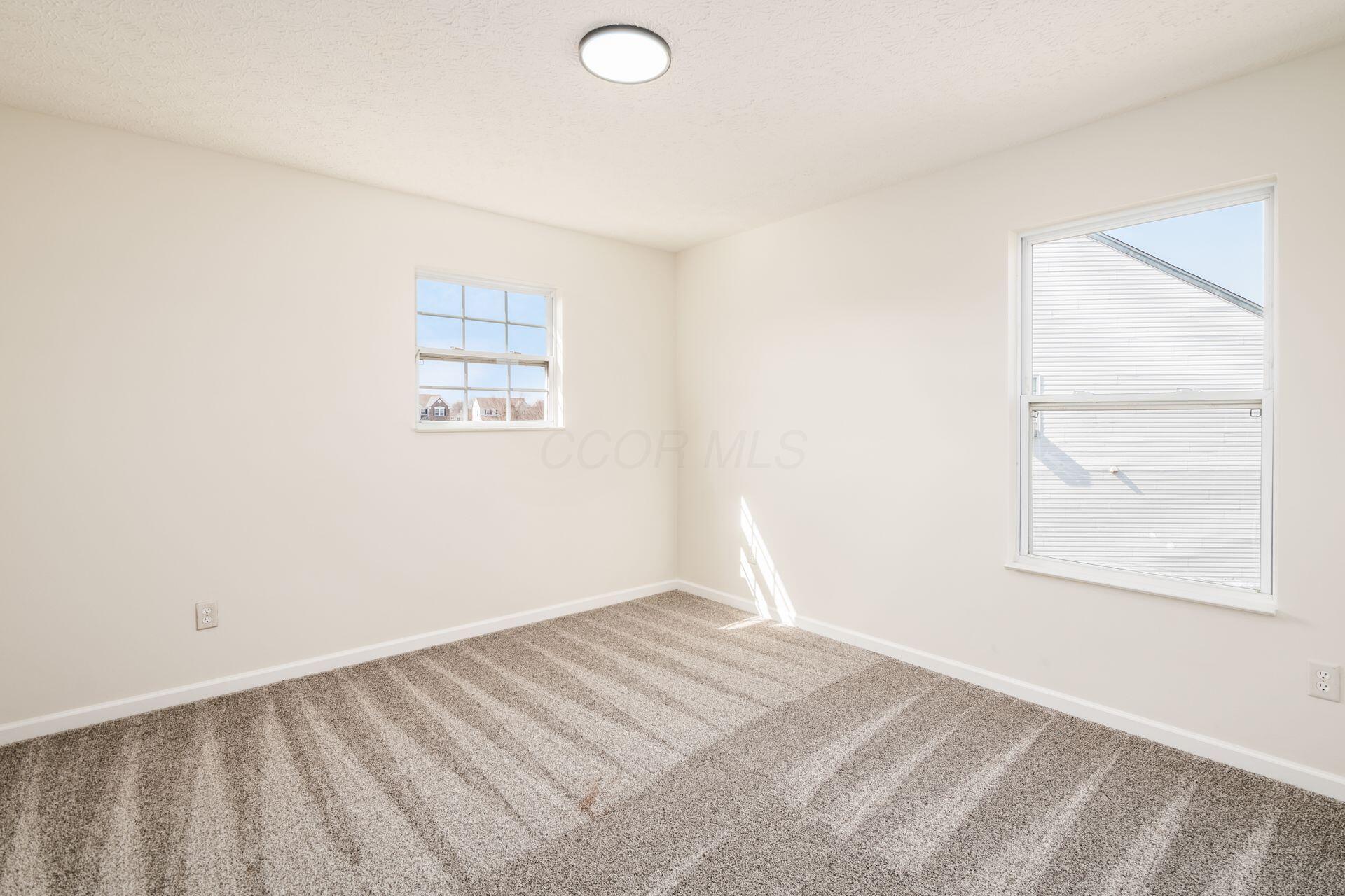 3242 Herr Drive, Groveport, Ohio image 33