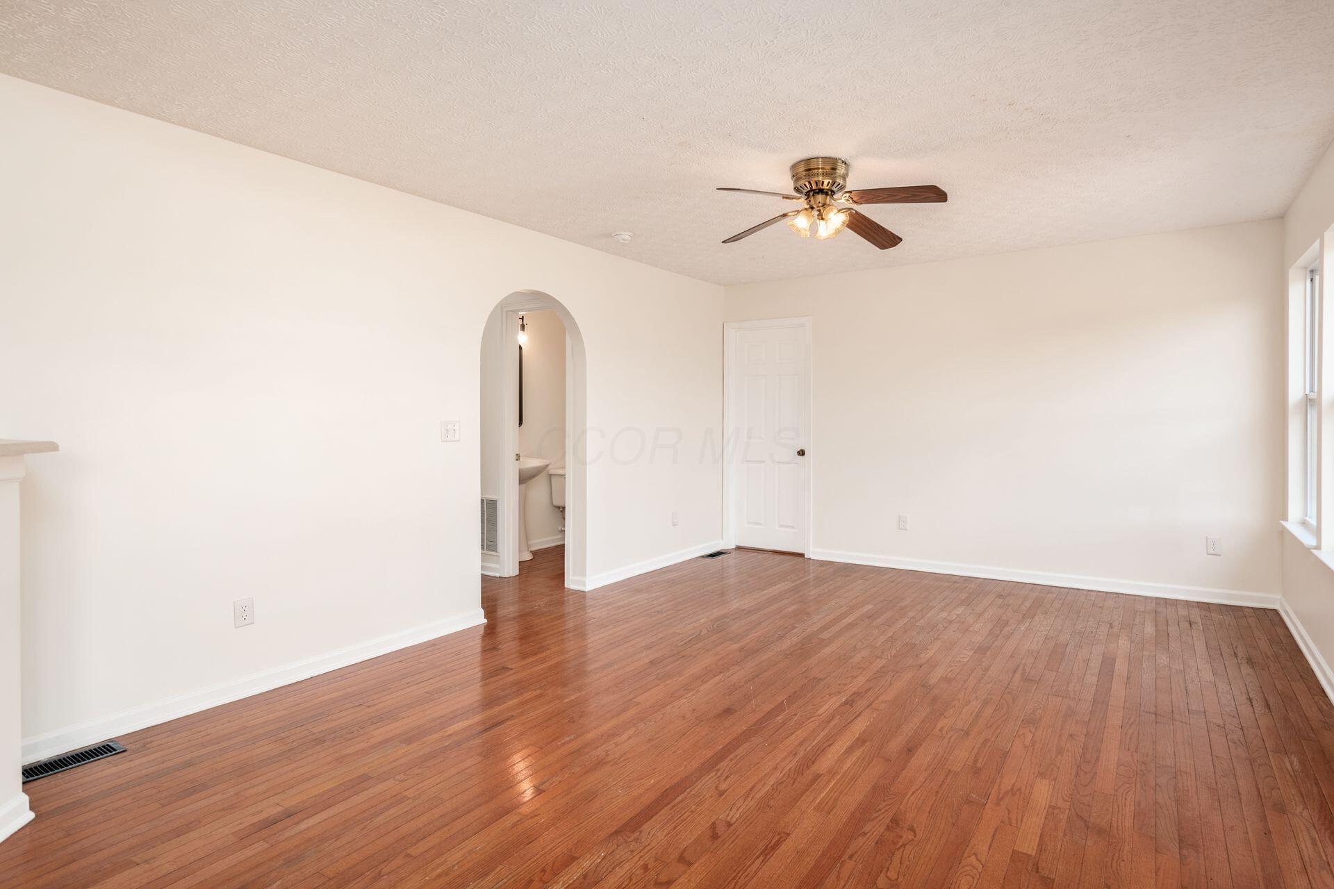 3242 Herr Drive, Groveport, Ohio image 21