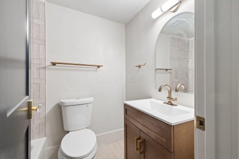 Tiny photo for 486 E Whittier Street, Columbus, OH 43206 (MLS # 226037318)