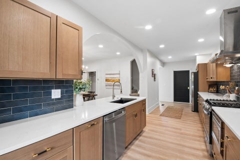 Tiny photo for 486 E Whittier Street, Columbus, OH 43206 (MLS # 226037318)
