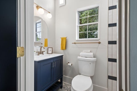 Tiny photo for 486 E Whittier Street, Columbus, OH 43206 (MLS # 226037318)