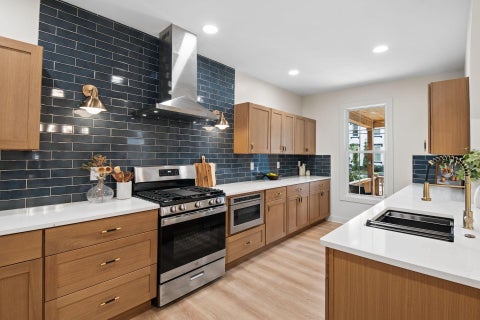 Tiny photo for 486 E Whittier Street, Columbus, OH 43206 (MLS # 226037318)