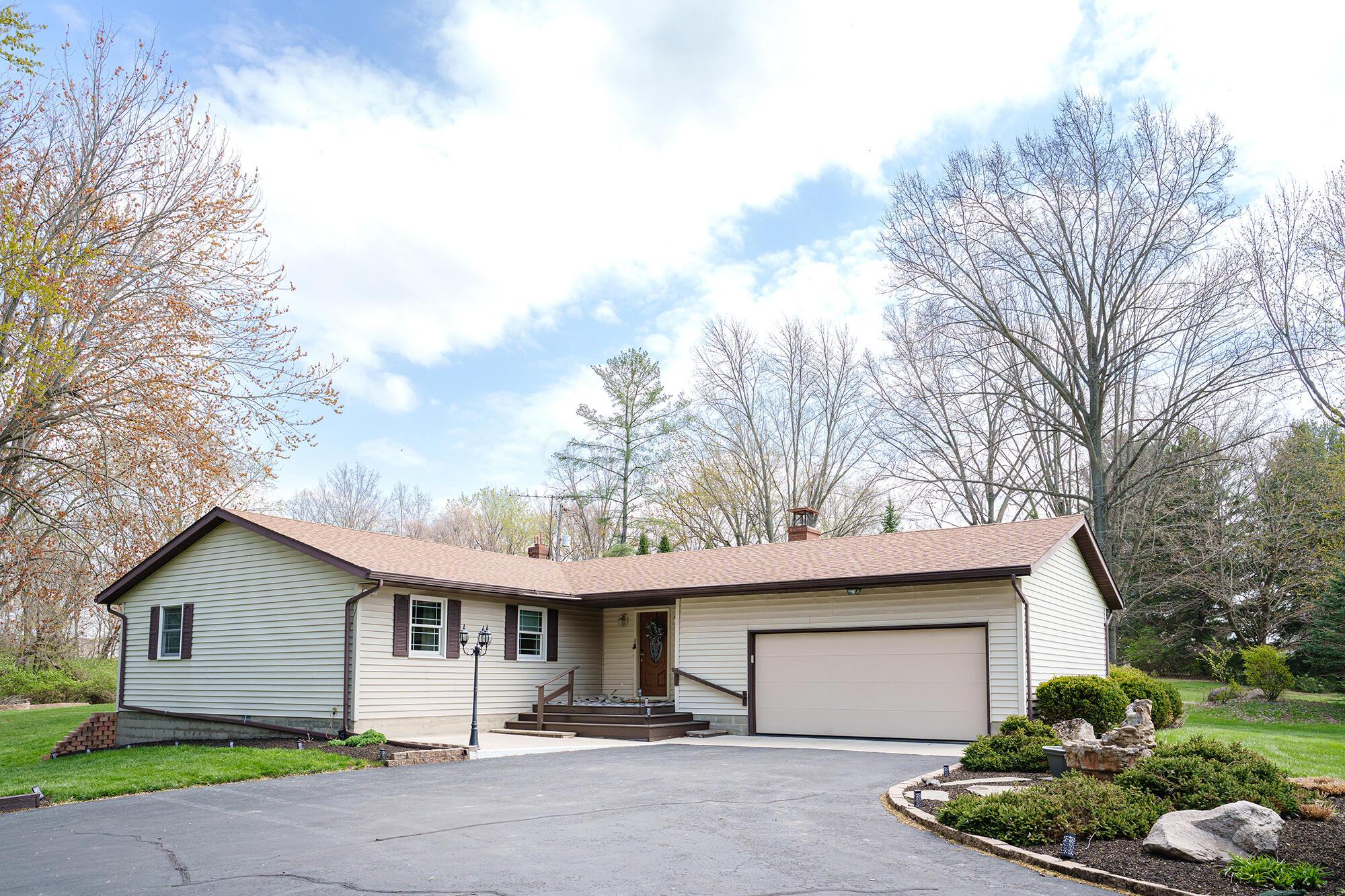 581 Curve Road, Delaware, Ohio image 3