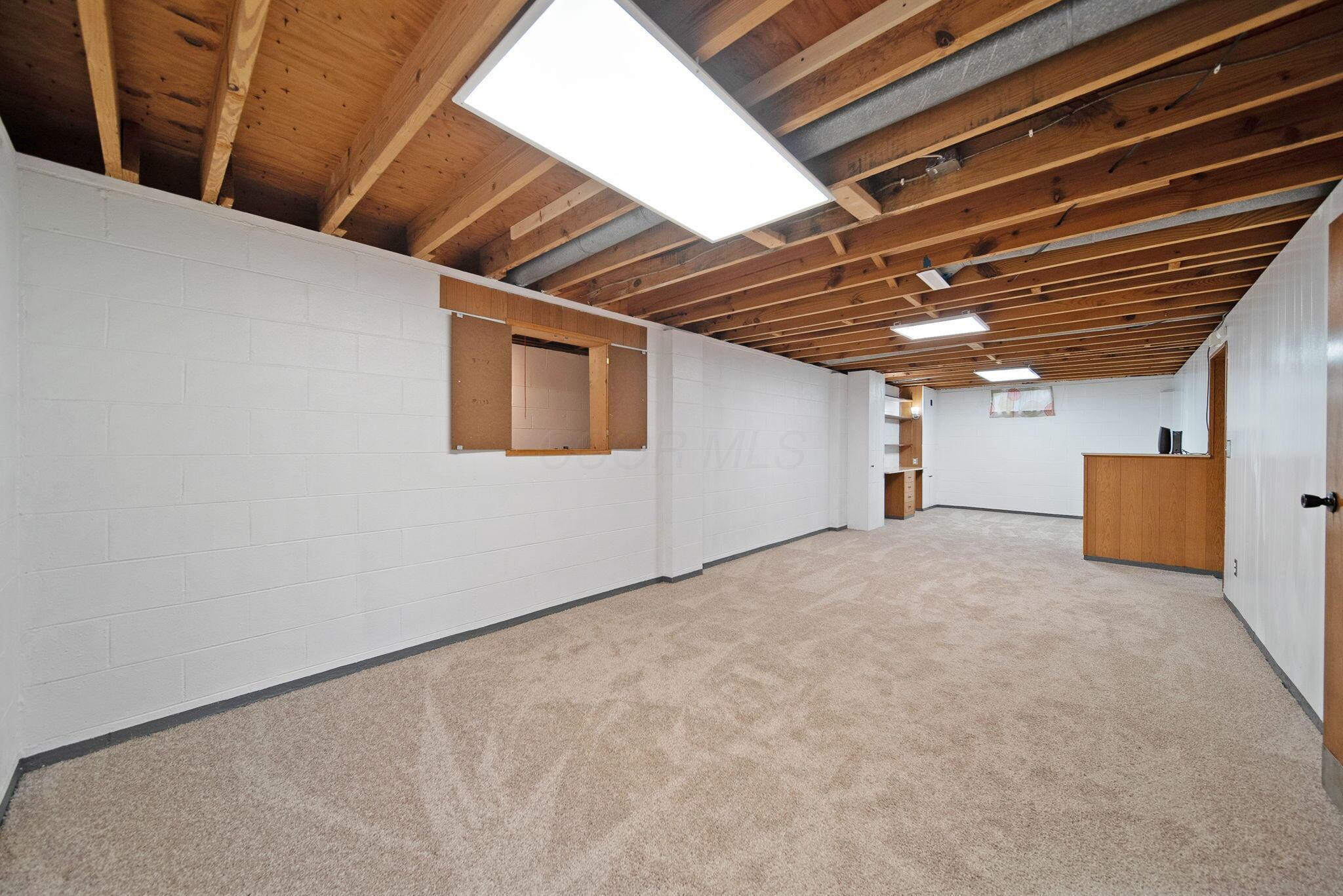 1345 Molly Lane, Columbus, Ohio image 16