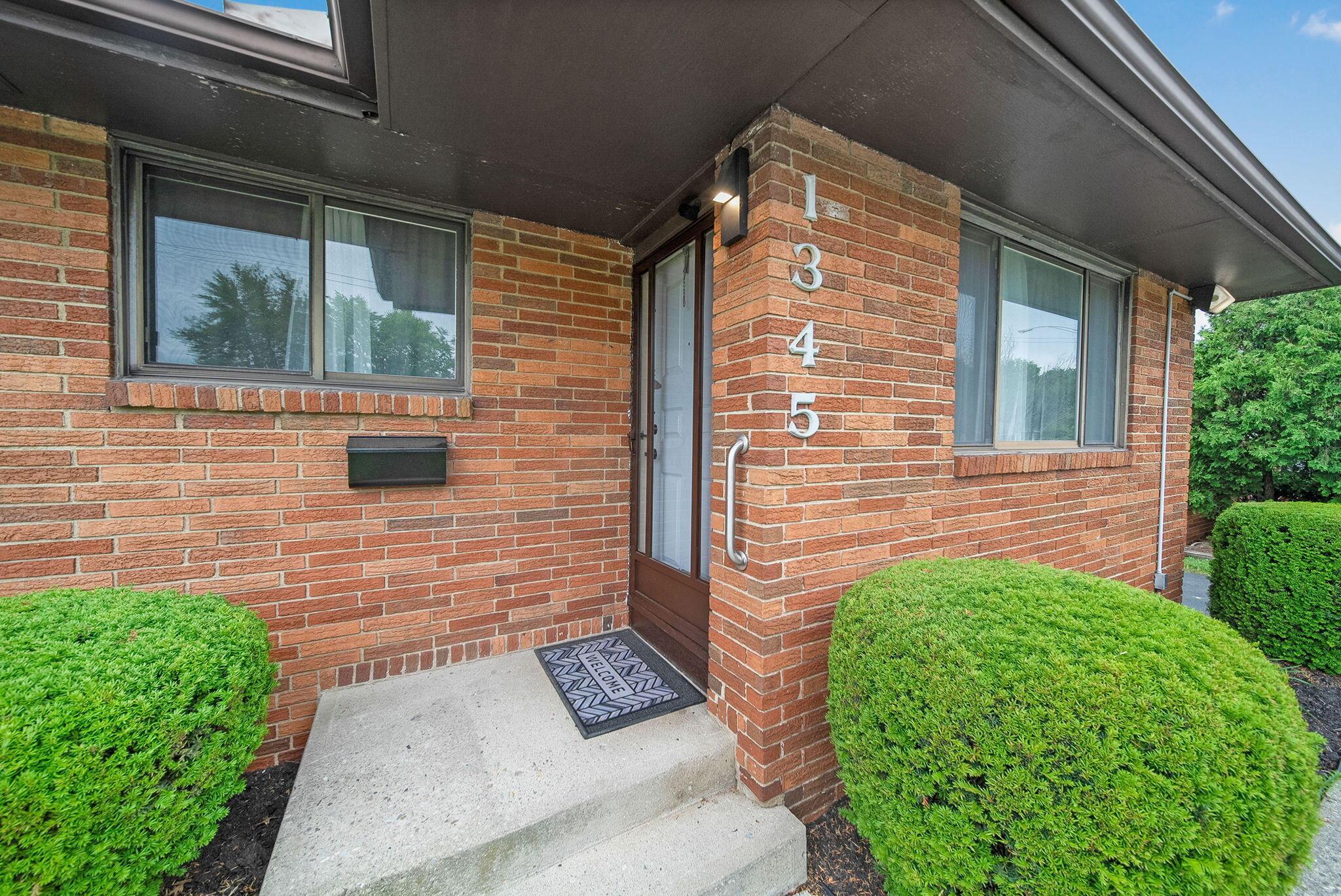 1345 Molly Lane, Columbus, Ohio image 37