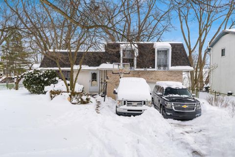 Photo of 6162 Oakfield Drive E, Columbus, OH 43229 (MLS # 226002662)