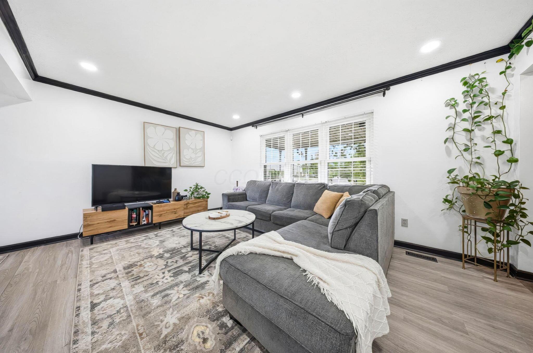5560 Fescue Drive