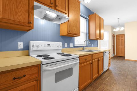 Tiny photo for 817 Bent Oak Drive, Blacklick, OH 43004 (MLS # 226000730)