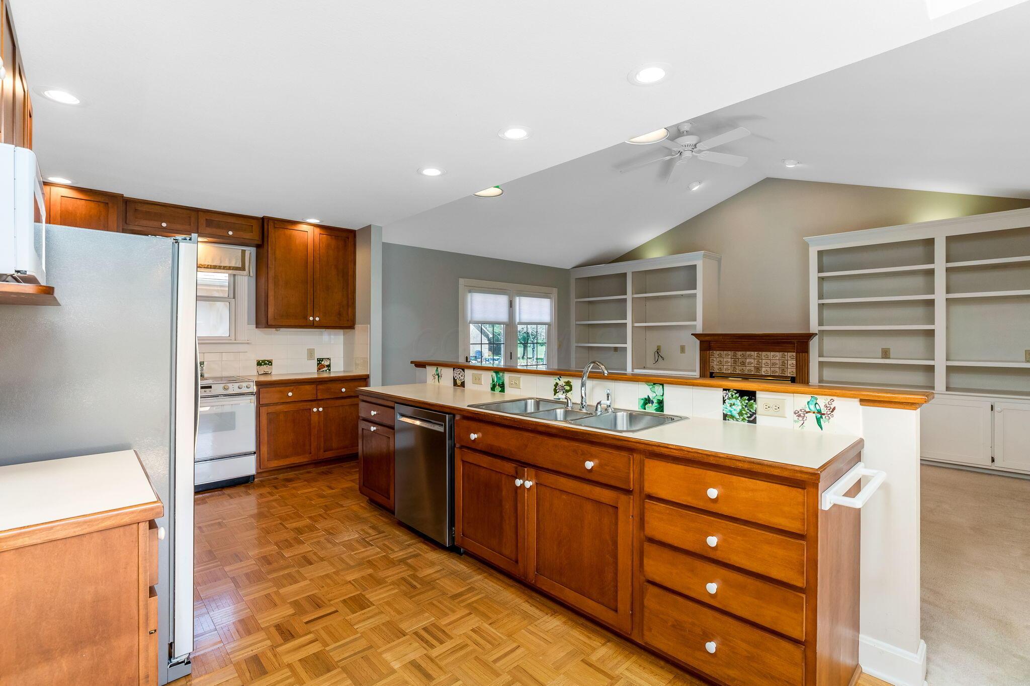 186 Bryn Du Drive, Granville, Ohio image 13