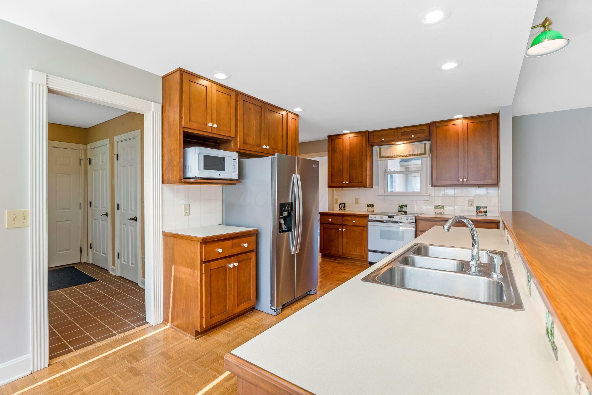 186 Bryn Du Drive, Granville, Ohio image 12