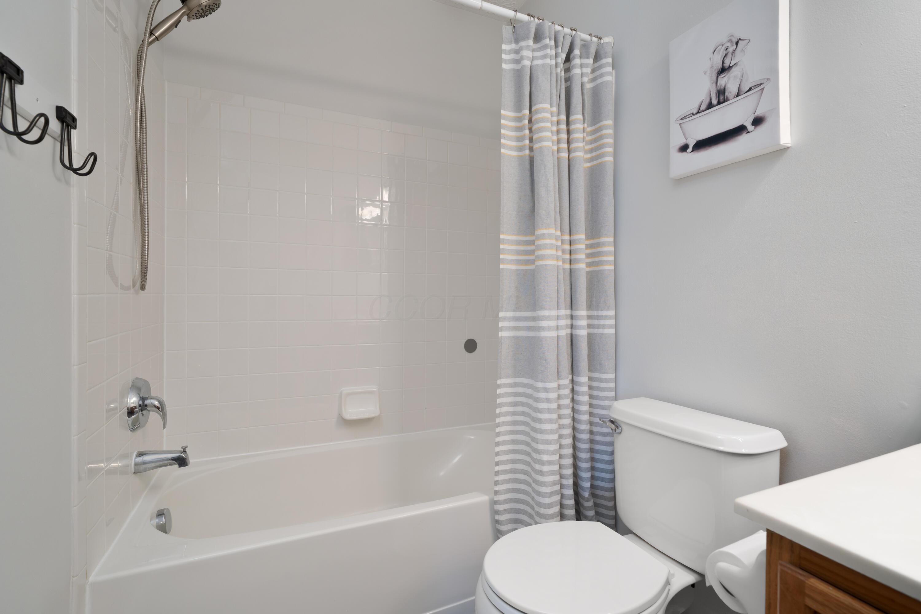 8275 Carano Way, Columbus, Ohio image 31