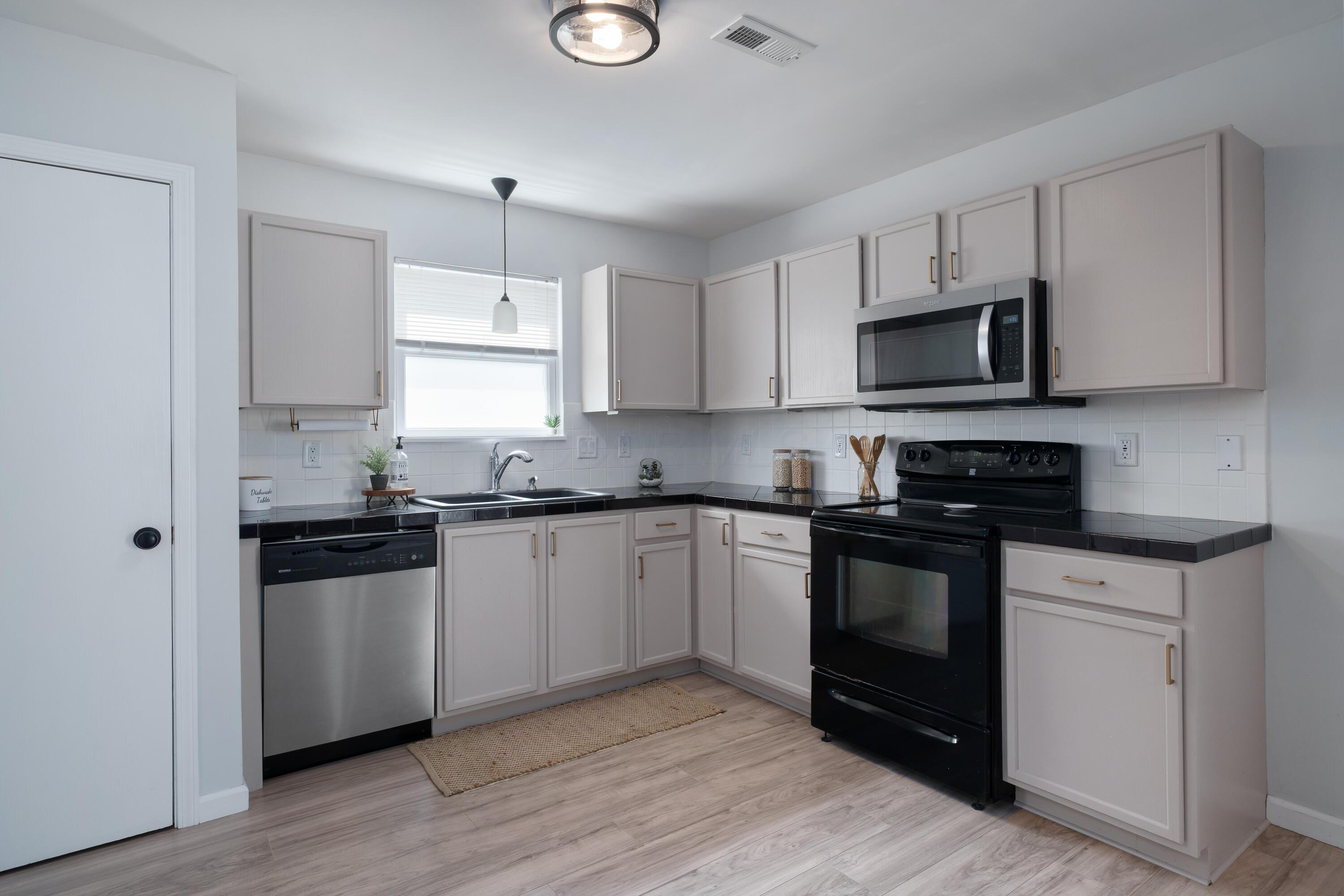 8275 Carano Way, Columbus, Ohio image 15