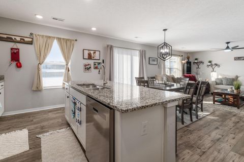 Tiny photo for 395 Jameson Lane, Newark, OH 43055 (MLS # 226002866)