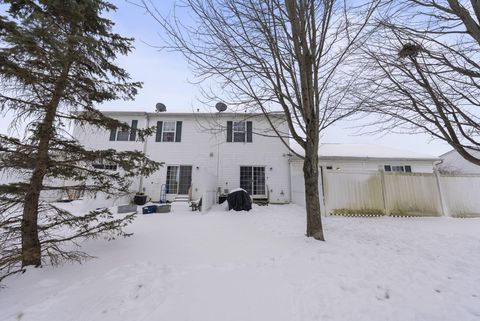 Tiny photo for 6682 Lagrange Drive 48B #48B, Canal Winchester, OH 43110 (MLS # 226003243)