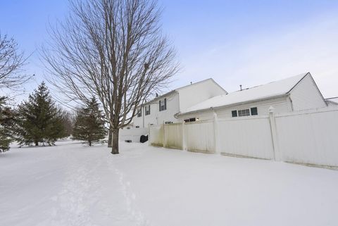 Tiny photo for 6682 Lagrange Drive 48B #48B, Canal Winchester, OH 43110 (MLS # 226003243)