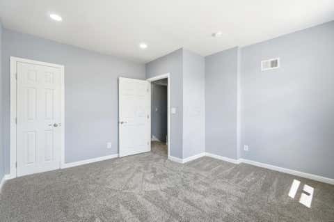 Tiny photo for 103 N Jones Avenue 5 #5, Columbus, OH 43222 (MLS # 226022989)