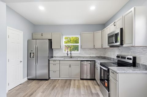 Tiny photo for 103 N Jones Avenue 5 #5, Columbus, OH 43222 (MLS # 226022989)