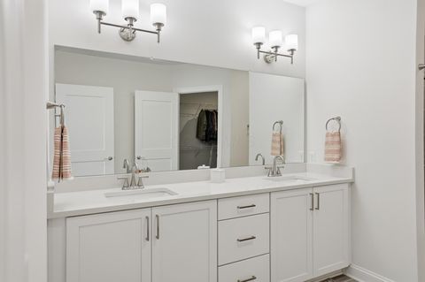 Tiny photo for 5233 Highpointe Lakes Drive 202 #202, Westerville, OH 43081 (MLS # 226017295)