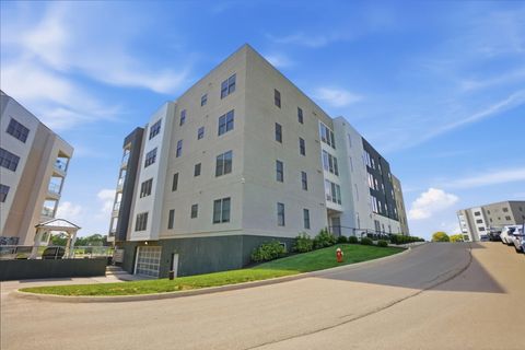 Tiny photo for 5233 Highpointe Lakes Drive 202 #202, Westerville, OH 43081 (MLS # 226017295)