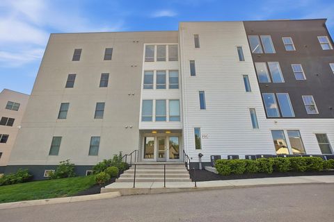 Photo of 5233 Highpointe Lakes Drive 202 #202, Westerville, OH 43081 (MLS # 226017295)