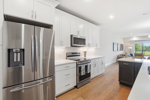 Tiny photo for 5233 Highpointe Lakes Drive 202 #202, Westerville, OH 43081 (MLS # 226017295)