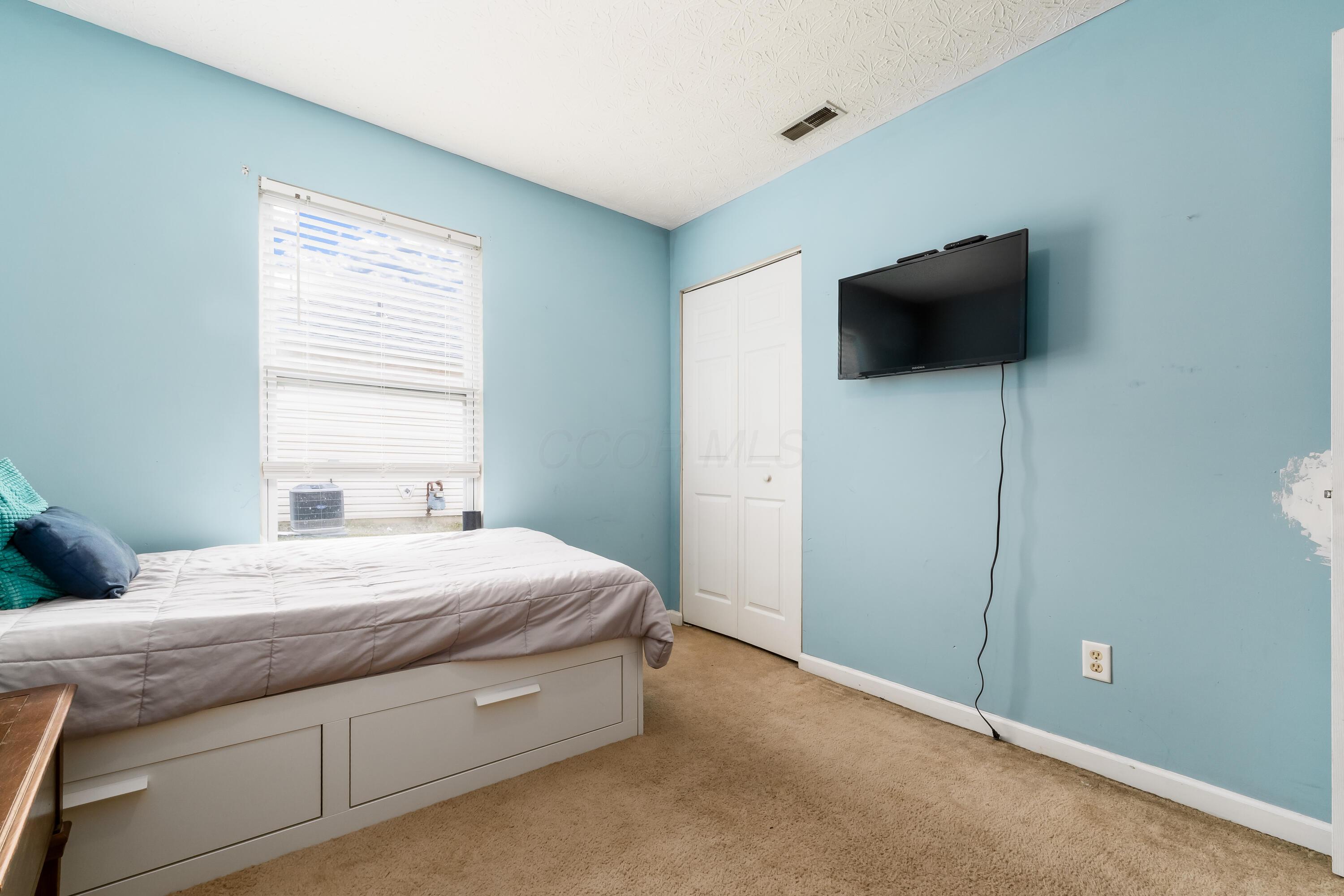 2886 Sussex Pl Drive, Grove City, Ohio image 18
