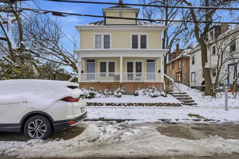 Photo of 325-327 Clinton Street, Columbus, OH 43202 (MLS # 226000004)