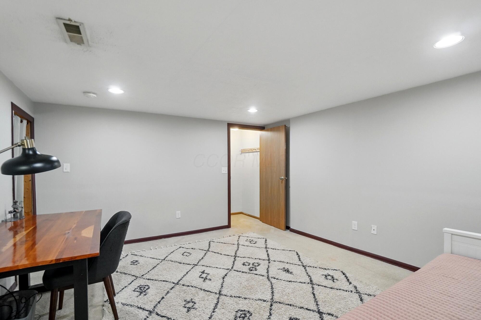 4936 Silver Bow Drive, Hilliard, Ohio image 24