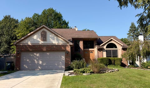 Photo of 394 Meadow View Drive, Powell, OH 43065 (MLS # 226035384)