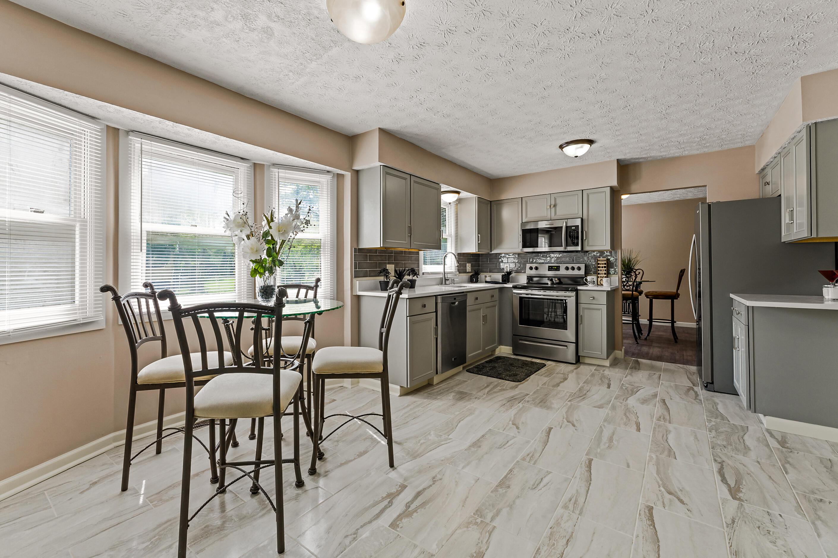 587 Colony Drive, Westerville, Ohio image 14