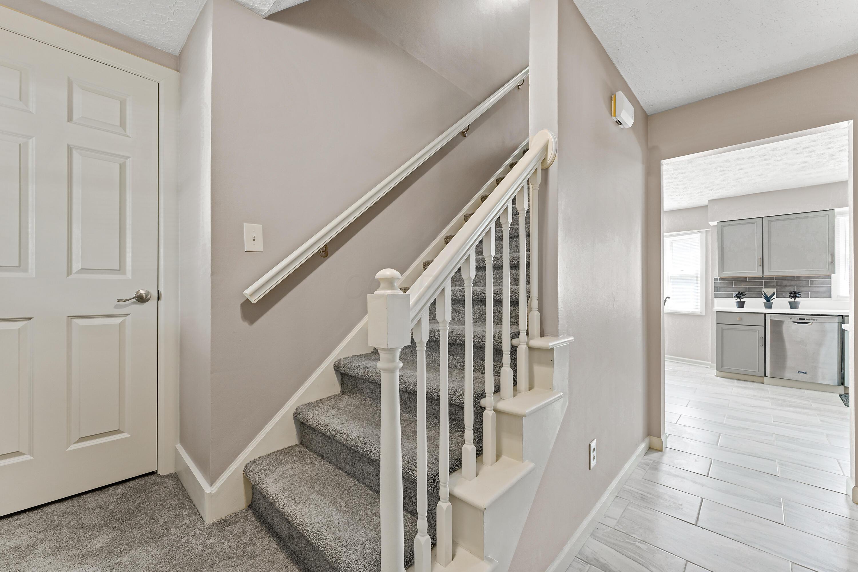 587 Colony Drive, Westerville, Ohio image 6