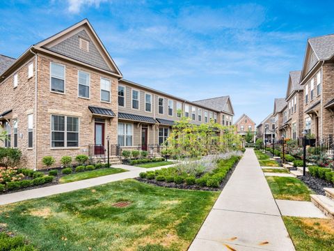 Photo of 924 Pullman Place 32 #32, Columbus, OH 43212 (MLS # 226011000)