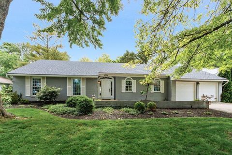 Photo of 4304 Braunton Road, Columbus, OH 43220 (MLS # 226018515)