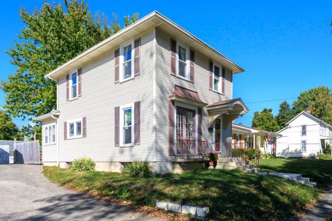 Tiny photo for 305 N Park Street, Bellefontaine, OH 43311 (MLS # 225039597)