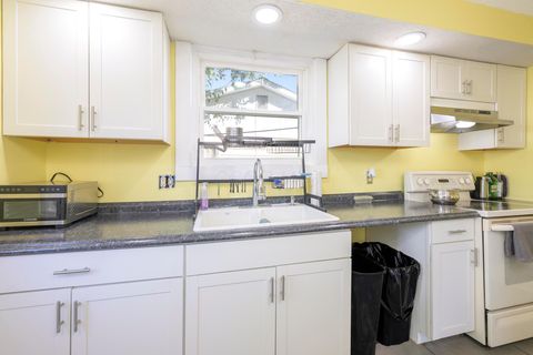 Tiny photo for 305 N Park Street, Bellefontaine, OH 43311 (MLS # 225039597)
