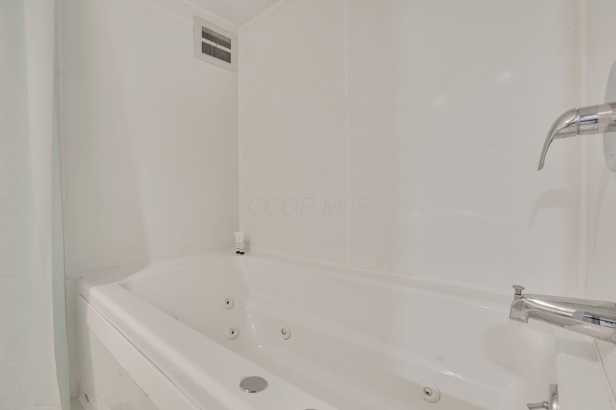1760 Willoway Circle, Columbus, Ohio image 38